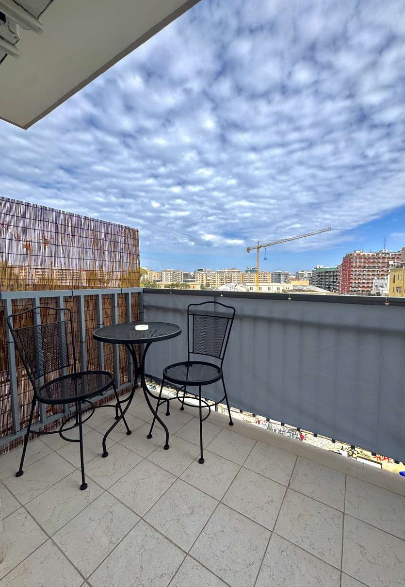 Balcone con vista urbana